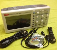 Osciloscopio UNI-T UTD2052CL  50MHz Pantalla 7"